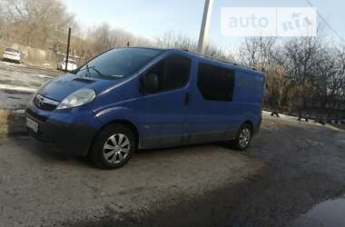 Opel Vivaro  2011