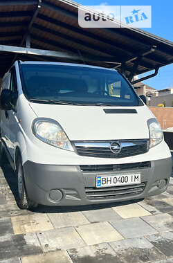 Opel Vivaro  2011