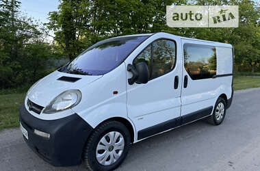 Opel Vivaro  2004