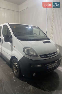 Opel Vivaro  2004
