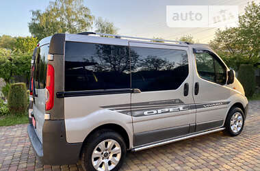 Opel Vivaro  2010