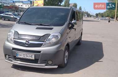 Opel Vivaro  2014