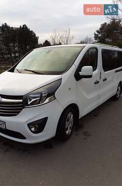 Opel Vivaro  2015