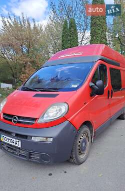 Opel Vivaro  2004
