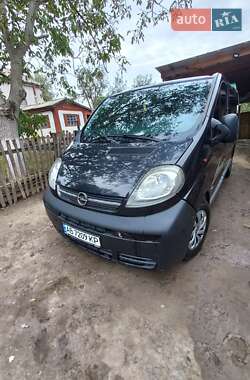 Opel Vivaro  2003