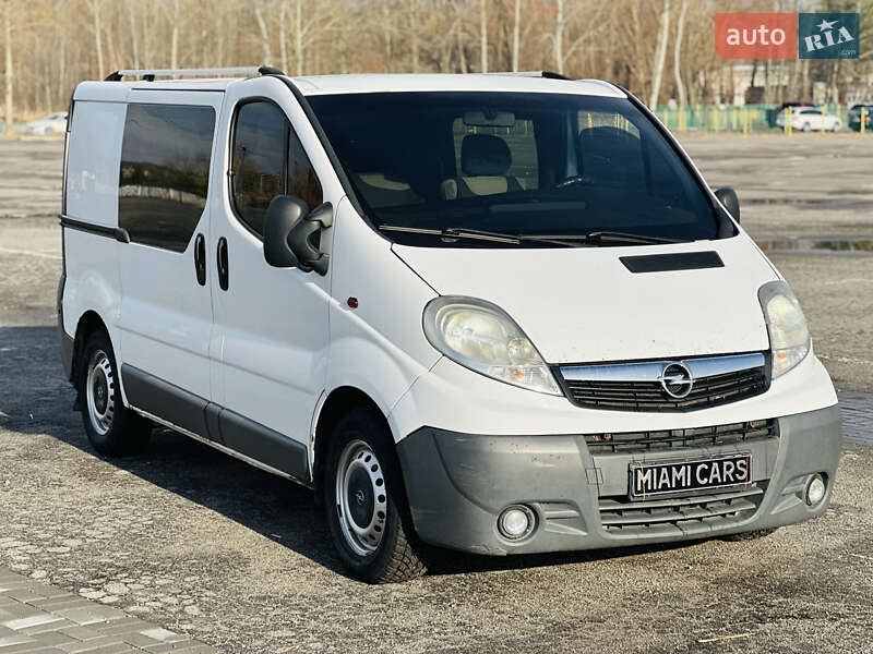 Opel Vivaro 2006 року в Харкові