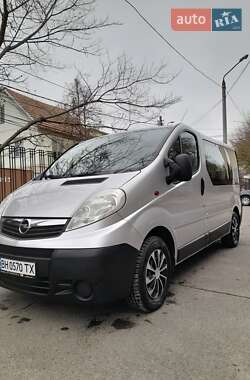 Opel Vivaro 2011