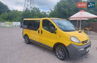 Opel Vivaro  2004
