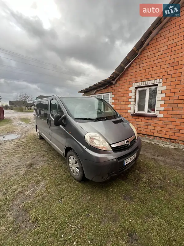 Opel Vivaro 2012