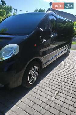 Opel Vivaro  2011
