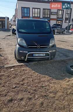Opel Vivaro  2003