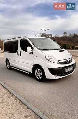 Opel Vivaro  2013