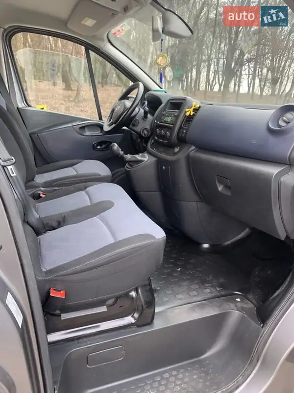 Opel Vivaro 2015
