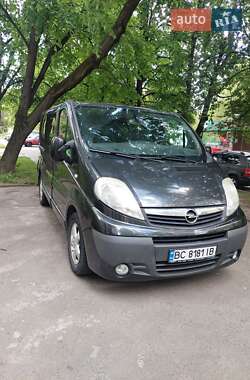 Opel Vivaro  2012