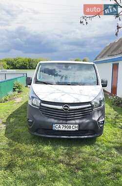 Opel Vivaro  2015