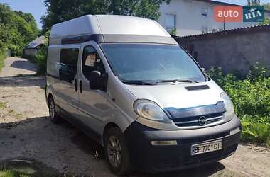Opel Vivaro  2004