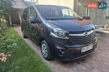 Opel Vivaro  2015