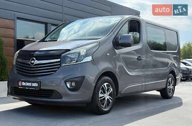 Opel Vivaro  2015