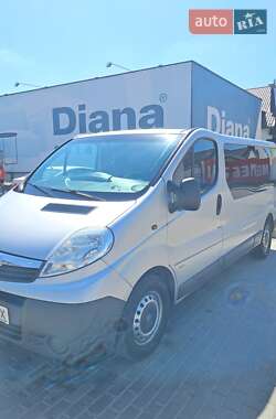 Opel Vivaro  2012