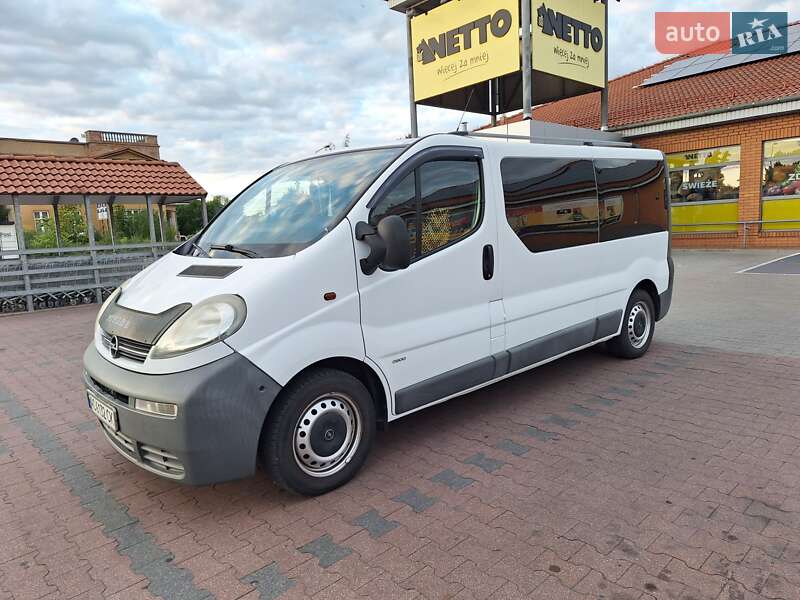 Легковые Opel Vivaro