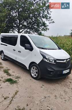 Opel Vivaro  2016