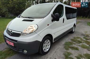 Opel Vivaro  2011