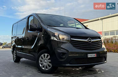 Opel Vivaro  2015