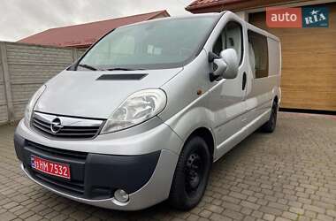 Opel Vivaro  2012