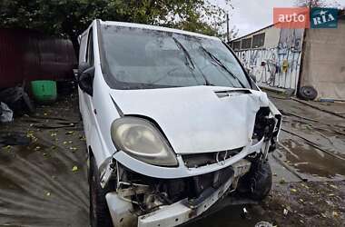 Opel Vivaro  2004