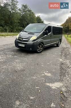 Opel Vivaro 2011
