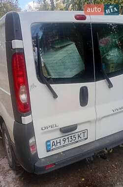 Opel Vivaro  2014