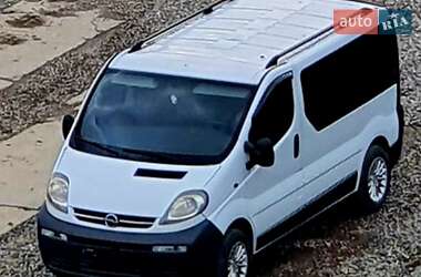 Opel Vivaro  2004