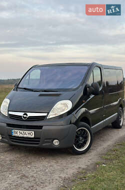 Opel Vivaro  2007