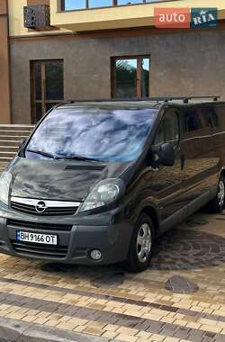 Opel Vivaro  2014