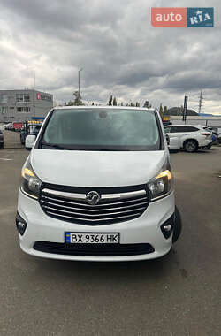 Opel Vivaro  2015