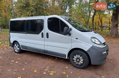 Opel Vivaro  2004