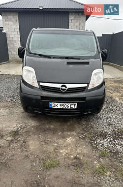 Opel Vivaro  2012