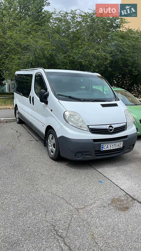 Opel Vivaro 2011