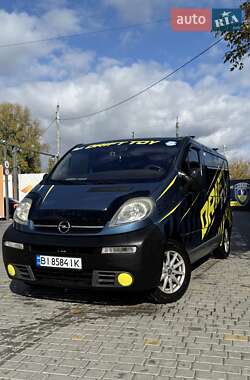 Opel Vivaro  2005