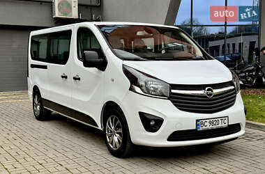 Opel Vivaro  2015