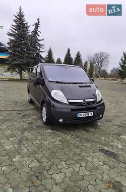 Opel Vivaro  2008