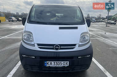 Opel Vivaro  2004