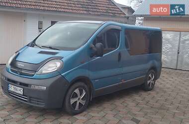 Opel Vivaro  2004
