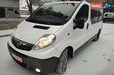 Opel Vivaro  2011