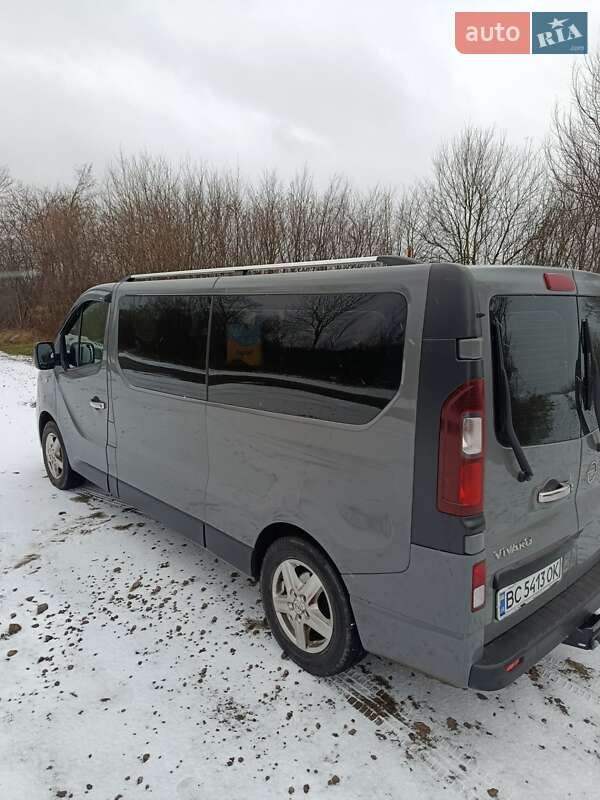 Микровэн Opel Vivaro