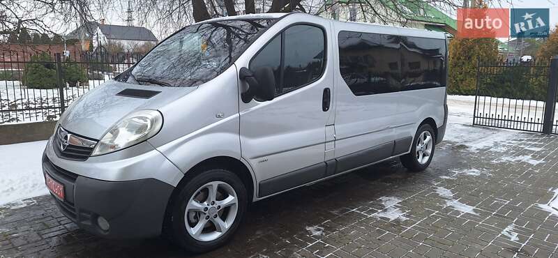 Хэтчбек Opel Vivaro