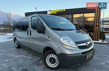 Opel Vivaro  2012