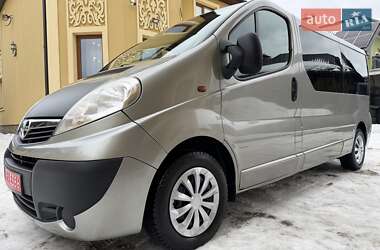 Opel Vivaro  2012