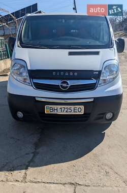 Opel Vivaro  2011