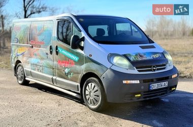 Opel Vivaro  2005